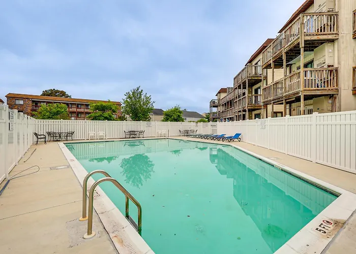 Unwind Poolside, Walk To Sand! Ocean *